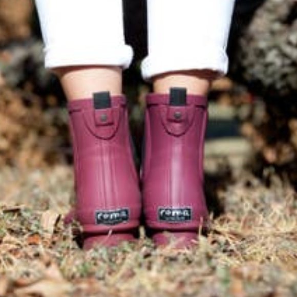 Eco Friendly Waterproof Boots - Picture 2 of 8